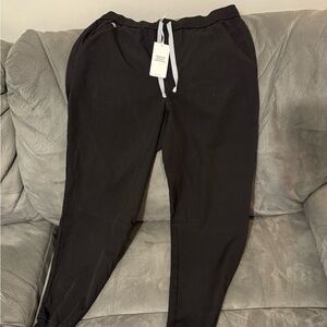 Figs Men’s Scubs. Black joggers. Never worn.